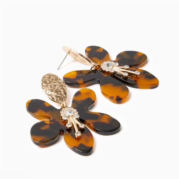 Lilly Pulitzer Tortoiseshell In A Flutter Earrings - Picture 2 of 6